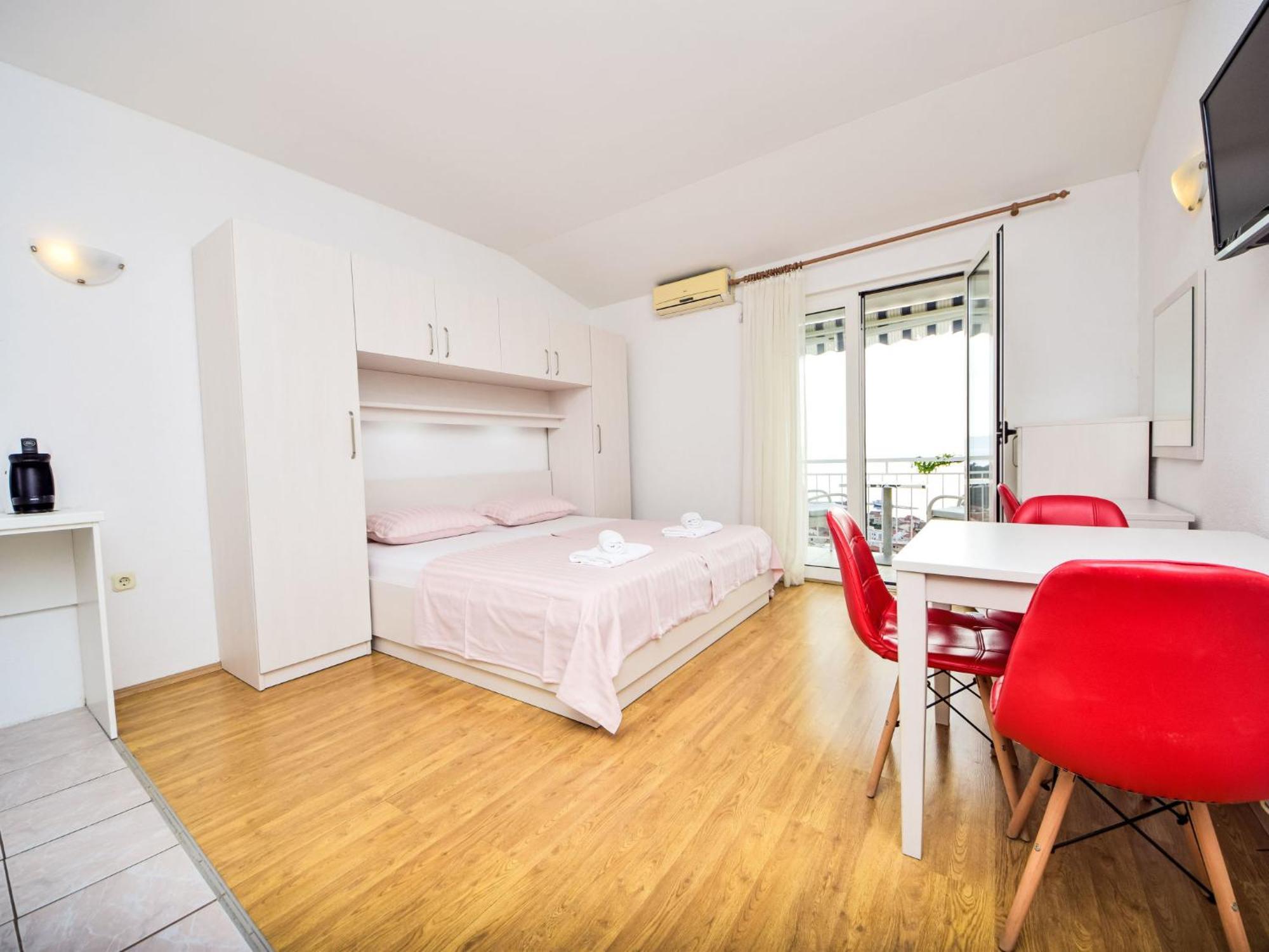 Apartment Mira-1 By Interhome Макарска Екстериор снимка